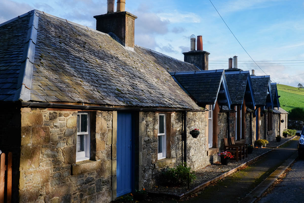 Eddleston
        cottages